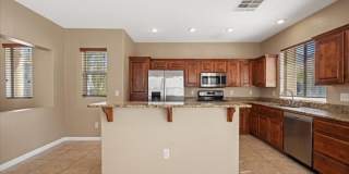 Spacious 3-Story Plus Loft Bedroom, New Floors, New paint, No Carpet Gallery 9