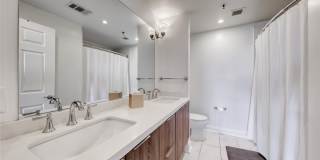 150 Las Vegas Boulevard Gallery 31