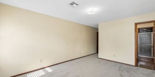 208 Hudson Pl Gallery 19