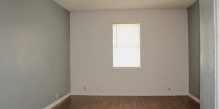 409 Short Avenue Gallery 5
