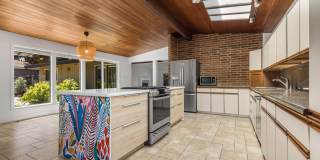 One-of-a-Kind Mid-Century Modern 4 Bedroom Retreat with Dream Backyard One-of-a-Kind Mid-Century Modern 4 Bedroom Retreat with Dream Backyard Gallery 15