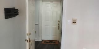 610 MADISON Street Gallery 9