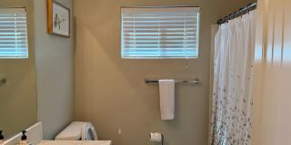 Wonderful 3 bed , 2 bath in Sunnyside Area Gallery 23