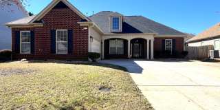Beautiful Home w/Lots of Extras Gallery 1