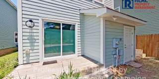 Modern Home Near Live Oak Pavilion Gallery 24