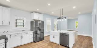 Gorgeous 3/2 Located 1 Block From Downtown Greenville! Gallery 15