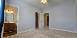 An Amazing NW Home! Over 3300 sq ft w/ pool & spa! Must see! Gallery 46