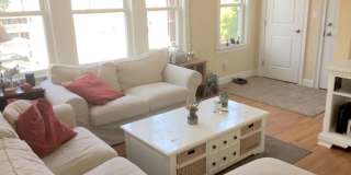 Nice 4 bed in Oak Square Gallery 15