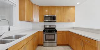 Top-Floor 3BR in Duplex Near BART | Vaulted Ceilings | In-Unit Laundry | Garage Parking Top-Floor 3BR in Duplex Near BART | Vaulted Ceilings | In-Unit Laundry | Garage Parking Gallery 6