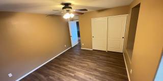 Beautiful 4 Bedroom - 2.5 Bath with Lots of Bonuses - Gilbert Gallery 33