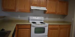 Spacious 2 bed + bonus room / Littleton Condo, Wonderful Location Gallery 7