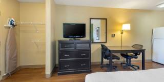 Bakersfield - California Avenue Gallery 14