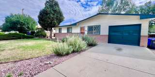 Charming 2 Bedroom, 1 Bath Ranch Home with 2 Car Garage in Southwest Loveland! Gallery 1