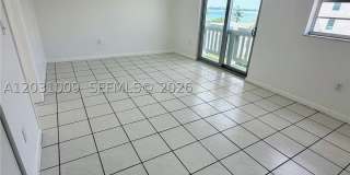 2001 Bay Dr Gallery 1