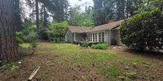 Private 4 Bedroom / 2.5 Bath Bridle Trails Acerage Property Private 4 Bedroom / 2.5 Bath Bridle Trails Acerage Property Gallery 7