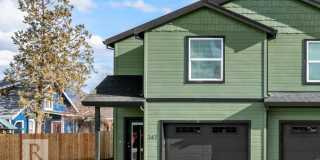 Beautiful New 3 Bedroom Townhome Gallery 3