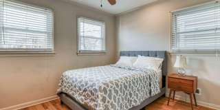 6 1/2 Embury Avenue Gallery 16