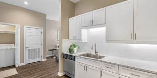 Villaggio Gallery 17