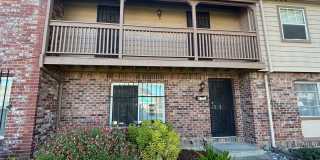 Nice 3 Bed, 1½ Bath, Two Story Condo Overlooking Pool Nice 3 Bed, 1½ Bath, Two Story Condo Overlooking Pool Gallery 1