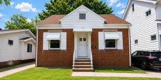 Move-In Ready 3BR Home in Desirable Euclid Location Gallery 1