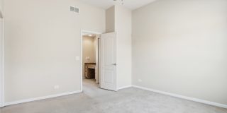 228 STATION PARK Circle Gallery 20