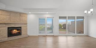 Mid-Century Modern home with stunning views _ Pets Welcome! Gallery 11