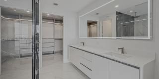 711 NE 23 TERRACE Gallery 22