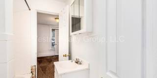 1622 West 38th Avenue - 1 Gallery 17