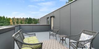 Like new 2 bedroom townhome in Georgetown Gallery 13