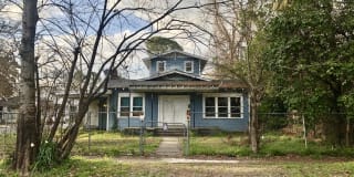 112 Linderman Avenue Gallery 1