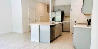 Modern 3 Bed / 2.5 Bath Townhome – Move-In Ready Gallery 5