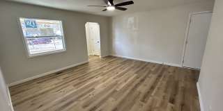 806 Stratford Gallery 1