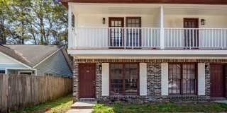 2 Bedroom, 1.5 Bathroom Townhome - Summerville Gallery 1