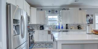 Stunning Bay Front Home Gallery 13