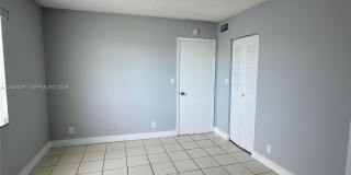 8710 N Sherman Cir Gallery 4