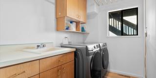 Westside Gem With Amazing Views Gallery 29