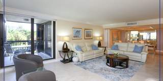 **PARK SHORE BEAUTY WALK TO VENETIAN VILLAGE ** ESPLANADE** NICE AMENITIES ** 2 BEDROOM CONDO ON THE BEACH ** Gallery 6
