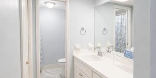 Fully Furnished Condo in Prestigious Guard-Gated Golf Community Gallery 19