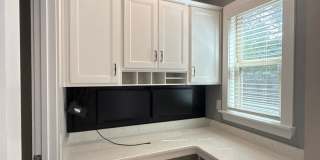 Incredible Townhome in Near Uptown with Move-In Special! Gallery 18