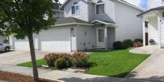 AVAILALBE NOW - Two Bedroom and Two Bath Duplex Unit in Bolton Estates AVAILALBE NOW - Two Bedroom and Two Bath Duplex Unit in Bolton Estates Gallery 1