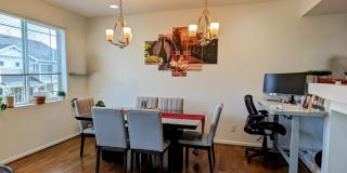 North Lynnwood 3 bdrm with Bonus/Media Room Gallery 9