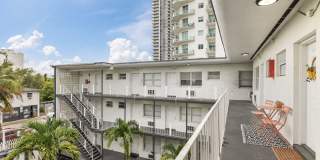 1315 Ne Miami Ct Gallery 7