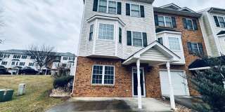 End Unit Wyndhurst Townhome Gallery 1