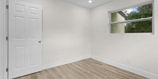 2941 NW 11th Court Gallery 9