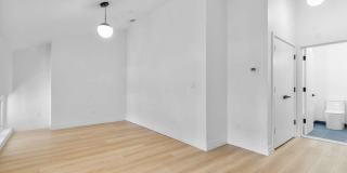 41 North Main Street Gallery 14