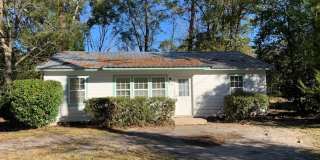 Cozy 3BR/1BA Single-Family Home in Valdosta City Limits – Pet-Friendly! Gallery 1