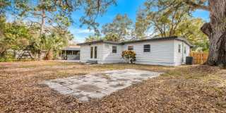 Large 3bdrm/2bath Home with garage & carport ** Lots of room** $2200.00** Gallery 5