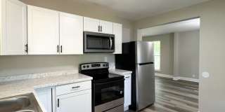 Charming Remodeled Home Off Madison Street Gallery 11