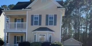 Beautiful 4-Bedroom 3 Bath Home with Neighborhood Pool! Gallery 1
