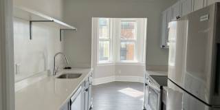 306 W Franklin Gallery 26